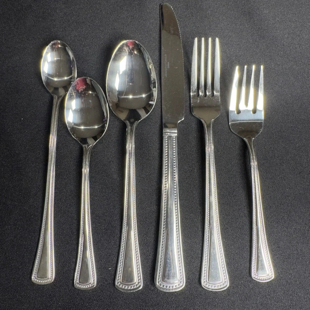 Vintage International Silver American Beaded Stainless Flatware Set 96 Piece